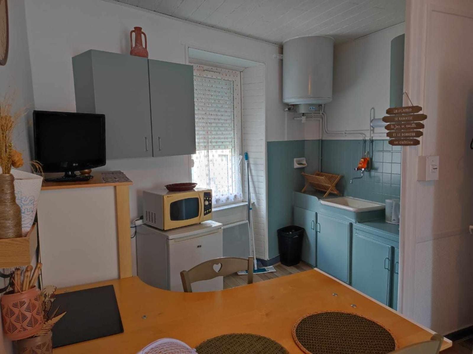 Апартаменты Le Nid Douillet Champetre Linge Fourni Ла-Бурбуль Экстерьер фото